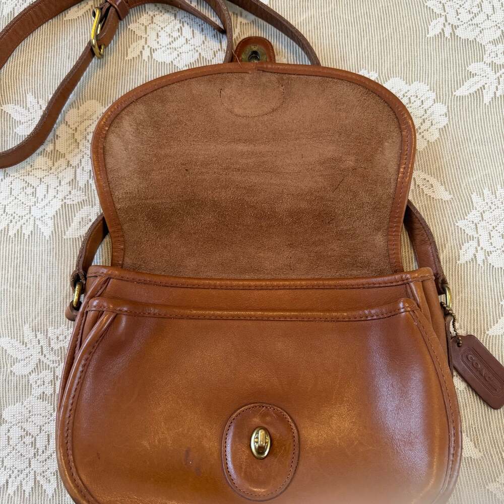Vintage Coach Brown Leather Crossbody Bag 9954 - Picture 3 of 5
